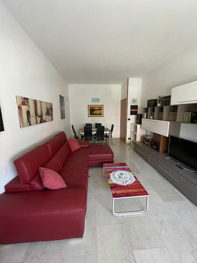 Splendido Appartamento In Zona Fiera A Bolonia Exterior foto