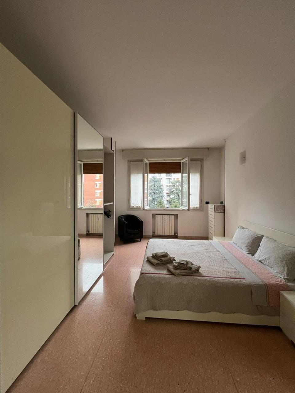 Splendido Appartamento In Zona Fiera A Bolonia Exterior foto